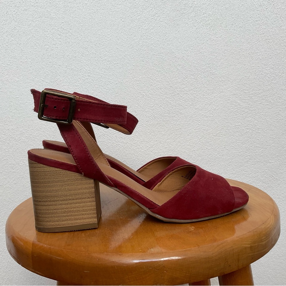 Universal Thread Red Suede Open Toe Block Heel An… - image 2